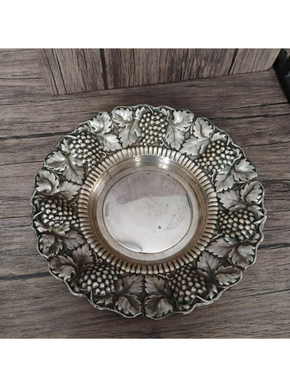 Vintage William Adams Silver-Plated Repousse Serving Bowl 11" Dish Spain Grape - Picture 9 of 9